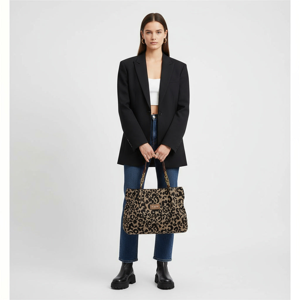 LEONOR | Bolso de mano – Moderno. Sencillo. Ideal para el día a día.